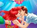 游戏Ariel And Prince Underwater Kissing