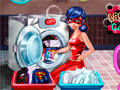 游戏Lady Bug Washing Costumes